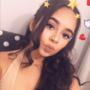 Meet your Posher, Julissa